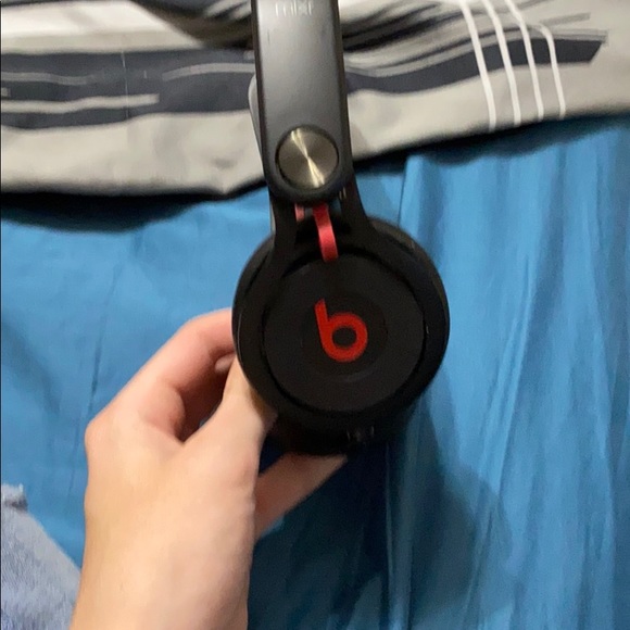 Beats - Picture 2 of 3